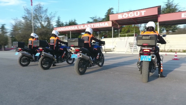 Jandarmanın motosikletli timleri Söğüt’te eğitiliyor